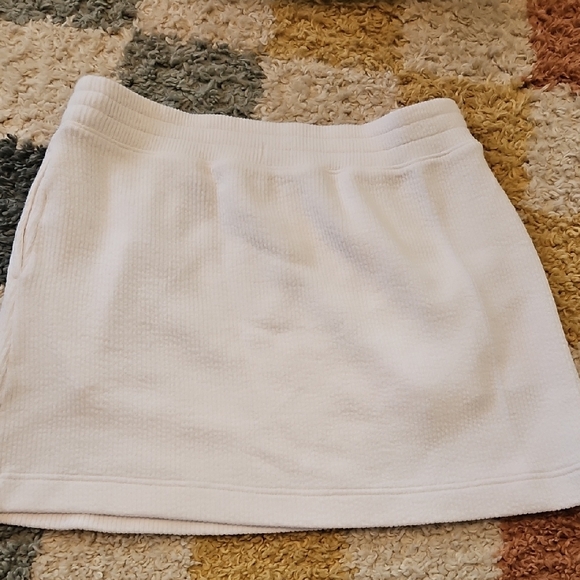 White Women's Textured A-Line Skirt - Picture 4 of 5